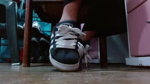 TELL ME MISS online show from 02.05.26