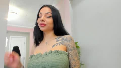 Sienna online show from 04.10.26