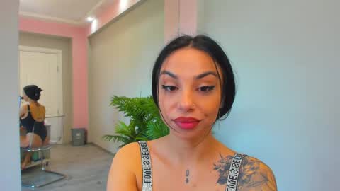 Sienna online show from 04.15.26