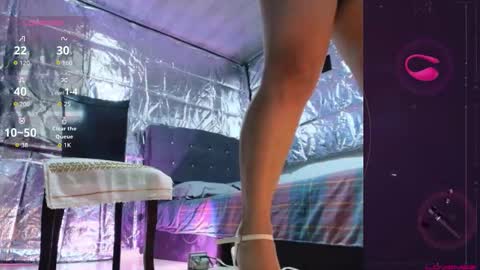 Snapshot of missstres_scarleth chatting on 11.25.25 SCARLETH online show from 11.25.25