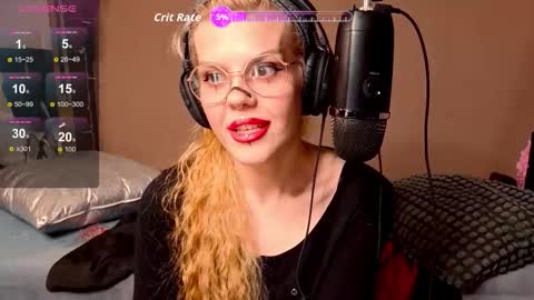 Snapshot of misstaco chatting on 11.21.25 Tacodeluxe online show from 11.21.25