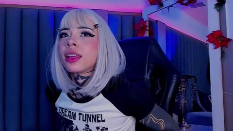 Tomiehelp me get to 100 thumbs up online show from 02.21.25