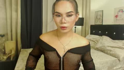 misstrishontop online show from 12.03.24