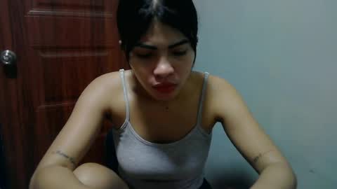 Snapshot of missunknownxoxo chatting on 06.18.26 sofia online show from 06.18.26