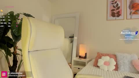 Valeria Davila online show from 09.30.25