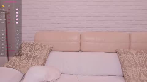 Snapshot of missxcaprice chatting on 09.20.25 missxcaprice online show from 09.20.25