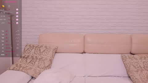 Snapshot of missxcaprice chatting on 10.06.25 missxcaprice online show from 10.06.25