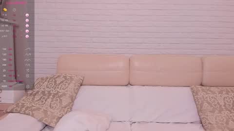 Snapshot of missxcaprice chatting on 10.25.25 missxcaprice online show from 10.25.25