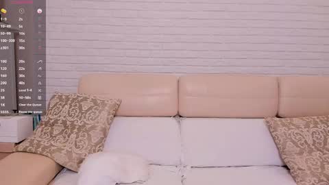 missxcaprice online show from 04.21.26