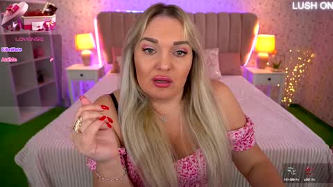 Snapshot of missyymartinezz chatting on 12.20.24 Amely online show from 12.20.24