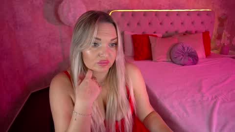 Snapshot of missyymartinezz chatting on 01.25.25 Amely online show from 01.25.25