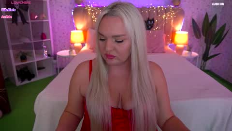 missyymarty online show from 10.31.25