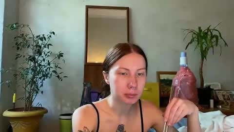 Snapshot of misszlataa chatting on 09.10.25 Zlata online show from 09.10.25