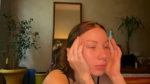 Snapshot of misszlataa chatting on 10.05.25 Zlata online show from 10.05.25