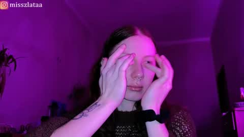 Snapshot of misszlataa chatting on 12.05.25 Zlata online show from 12.05.25