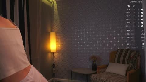 Mia online show from 04.05.26