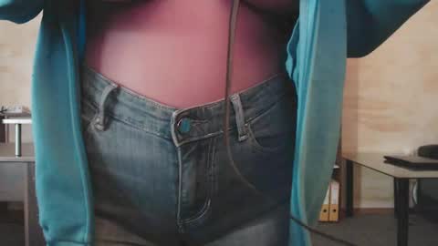 Snapshot of misteryland chatting on 12.08.24 Brina online show from 12.08.24