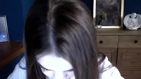 Ines online show from 11.29.25