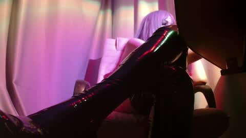 Snapshot of mistr_daria_femdom chatting on 06.04.26 mistr_daria_femdom online show from 06.04.26