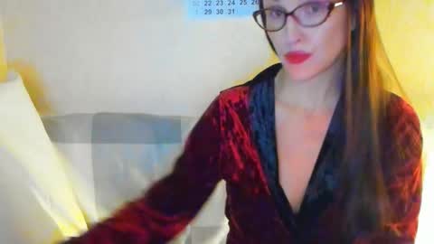 Snapshot of mistress_ass chatting on 11.19.25 Victoria Eden online show from 11.19.25