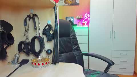 Mistress Kristi online show from 10.02.25