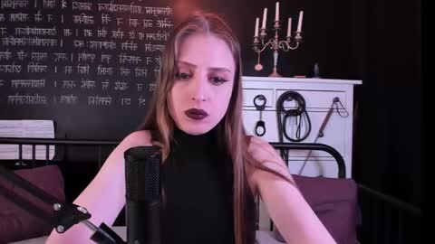Snapshot of mistress_marlene chatting on 05.02.26 Mistress Marlene online show from 05.02.26