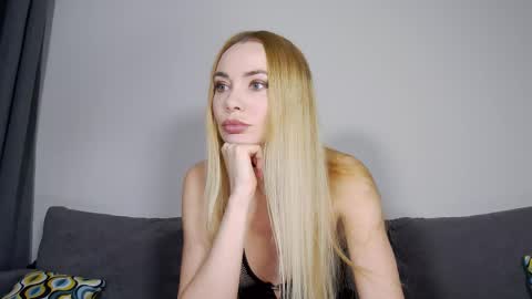 Milana online show from 10.10.25