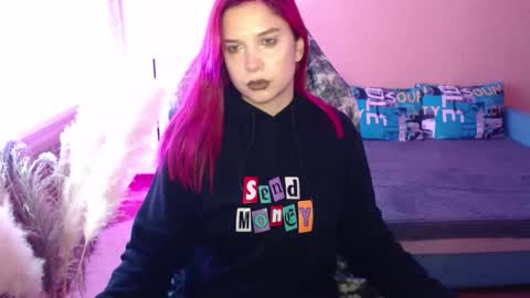 Snapshot of mistressbailey_x chatting on 09.29.25 Miss Bailey online show from 09.29.25