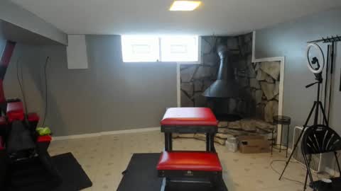 Snapshot of mistressc365 chatting on 01.03.25 Mistress C and bitch boy online show from 01.03.25