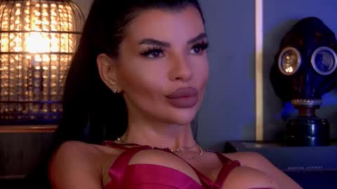 Elenia online show from 09.16.25