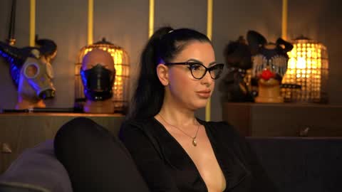 Mistress Kelly online show from 05.17.26