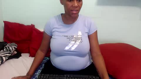 Snapshot of mistressshirleyx chatting on 02.16.25 mistressshirleyx online show from 02.16.25