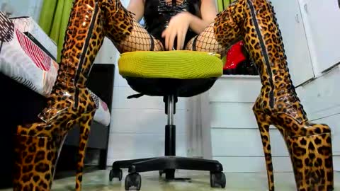 Tiffany online show from 09.24.25