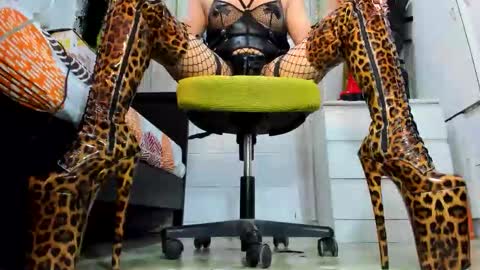 Tiffany online show from 12.15.25