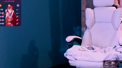 Snapshot of misty_arrow chatting on 02.11.25 Jenny online show from 02.11.25