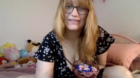 misty_reine online show from 01.24.25