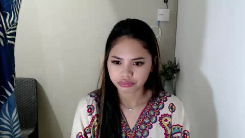 Snapshot of mitena_fox333 chatting on 06.03.26 mitena_fox333 online show from 06.03.26