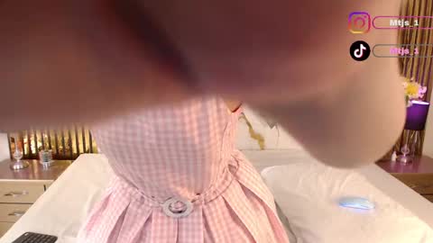Snapshot of miticabrennet chatting on 05.16.26 Mtica Brennet online show from 05.16.26
