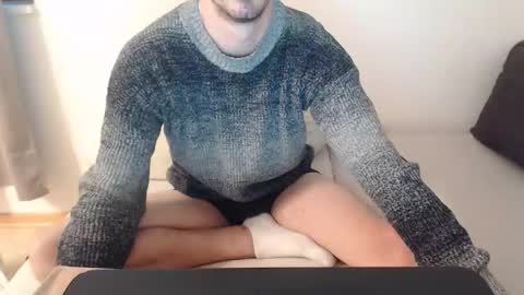 Snapshot of mitsch01 chatting on 12.27.24 Mitsch online show from 12.27.24