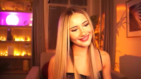 Miu Meow online show from 11.19.25