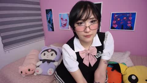 Snapshot of miwaviolet chatting on 09.18.25 Miwa Violet online show from 09.18.25