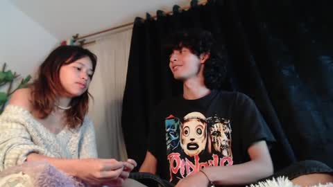 Snapshot of mixipeach chatting on 04.11.26 Naomi and Nekorii online show from 04.11.26
