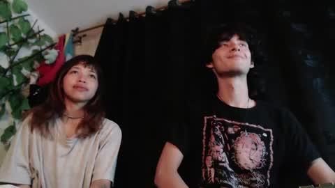 Snapshot of mixipeach chatting on 04.20.26 Naomi and Nekorii online show from 04.20.26