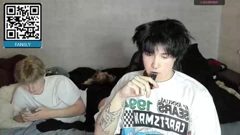 Snapshot of miya_meow_miku chatting on 09.20.25 MeowMiku online show from 09.20.25