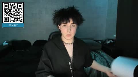 Snapshot of miya_meow_miku chatting on 11.04.25 MeowMiku online show from 11.04.25