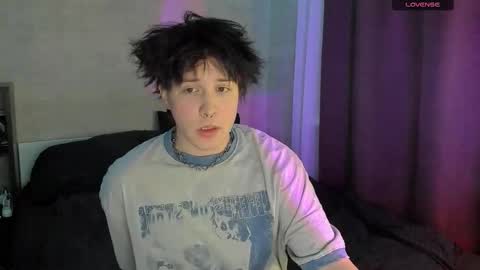 Snapshot of miya_meow_miku chatting on 12.14.25 MeowMiku online show from 12.14.25