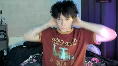 Snapshot of miya_meow_miku chatting on 12.17.25 MeowMiku online show from 12.17.25