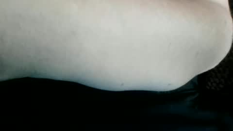 Snapshot of miztrezk chatting on 11.22.25 miztrezk online show from 11.22.25