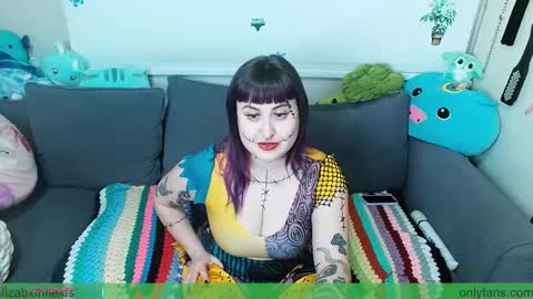 Elizabxth Fields online show from 10.03.25