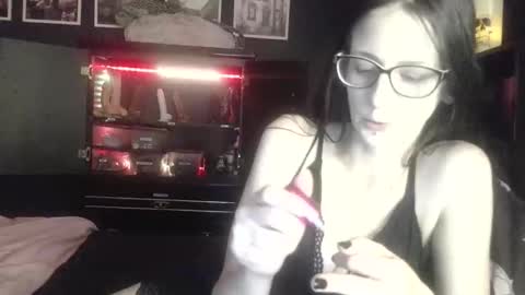 Mizz Bonez online show from 04.01.26